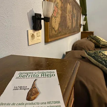 Rural La De Cigueenas Hotel