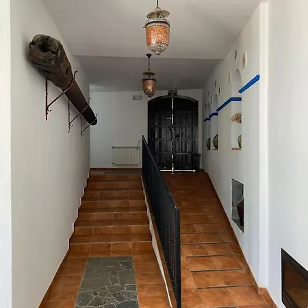 Hotel Rural La De Cigueenas 2*