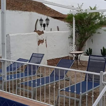 Rural La De Cigueenas Otel Jerez De Los Caballeros