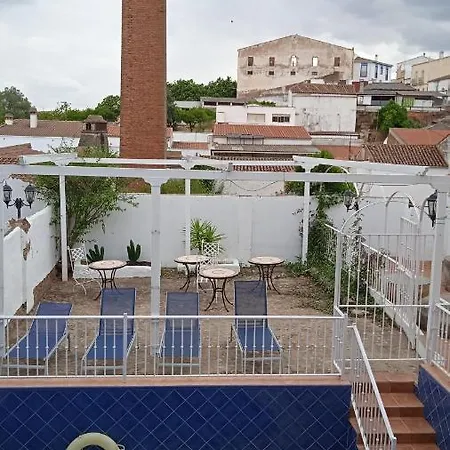 Rural La De Cigueenas Otel