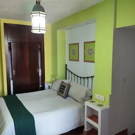 Otel Rural La De Cigueenas