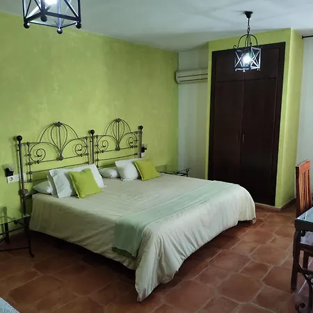 Hotel Rural La De Cigueenas 2*