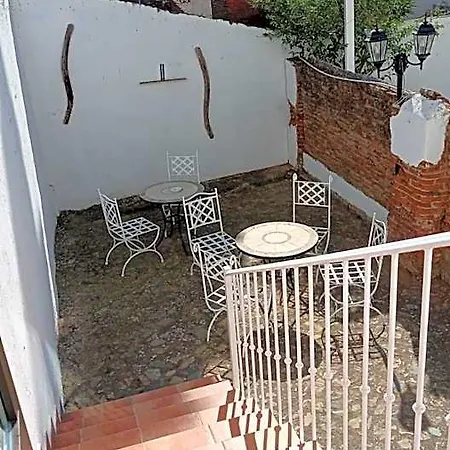 Rural La De Cigueenas Szálloda Jerez de los Caballeros