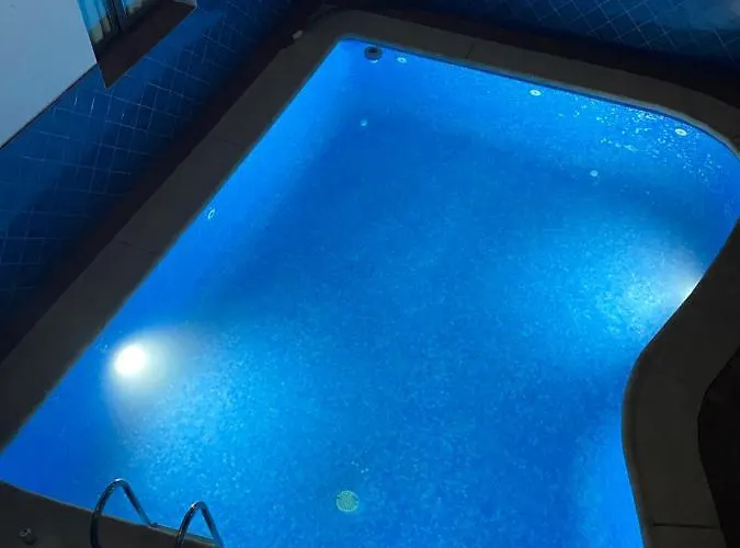 Rural La De Cigueenas Hotel