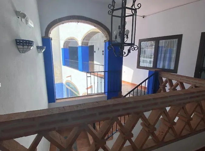 Hotel Rural La De Cigueenas 2*