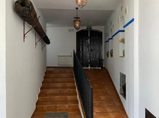 Hotel Rural La De Cigueenas 2*