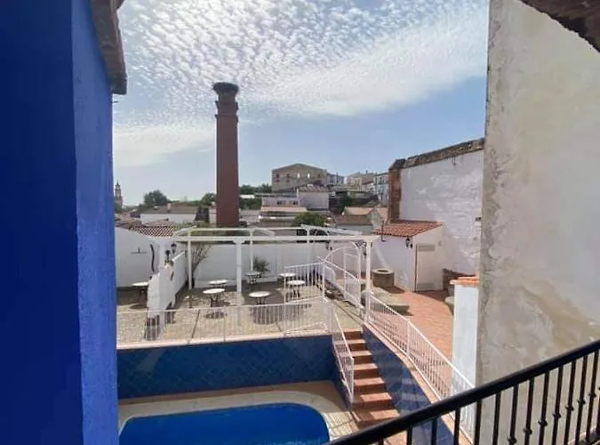 Rural La De Cigueenas Hotel