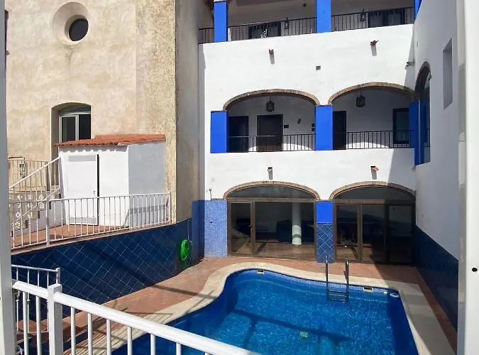 Hotel Rural La De Cigueenas 2*