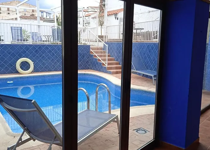 Hotel Rural La De Cigueenas 2*